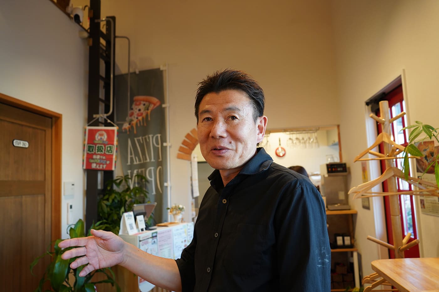 金属の粉を練るのも、小麦粉を練るのも同じ。「モノづくり」の情熱を石窯に込めて。 イメージ4