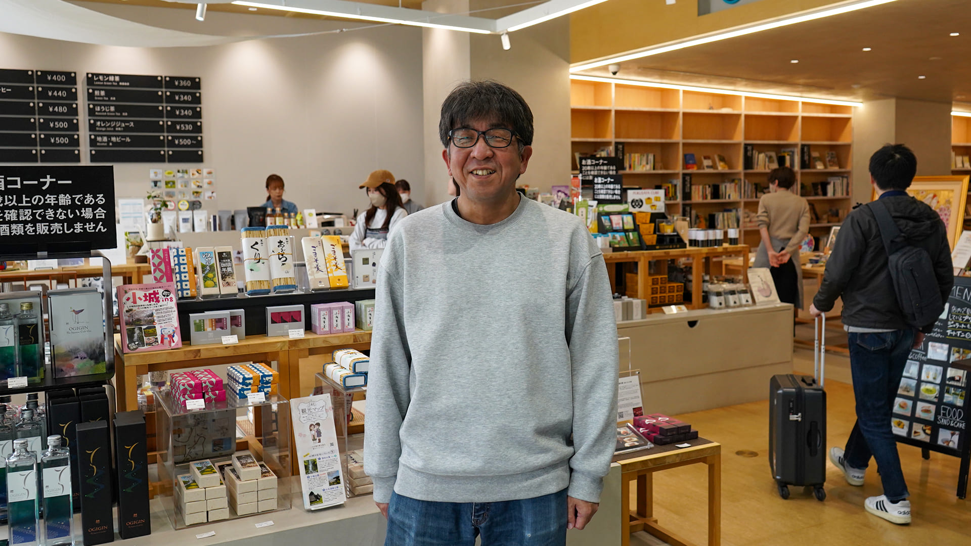 「本を読まなかった男」が図書館司書に。武雄の玄関口で見つけた“まち”との関わり方。 イメージ1