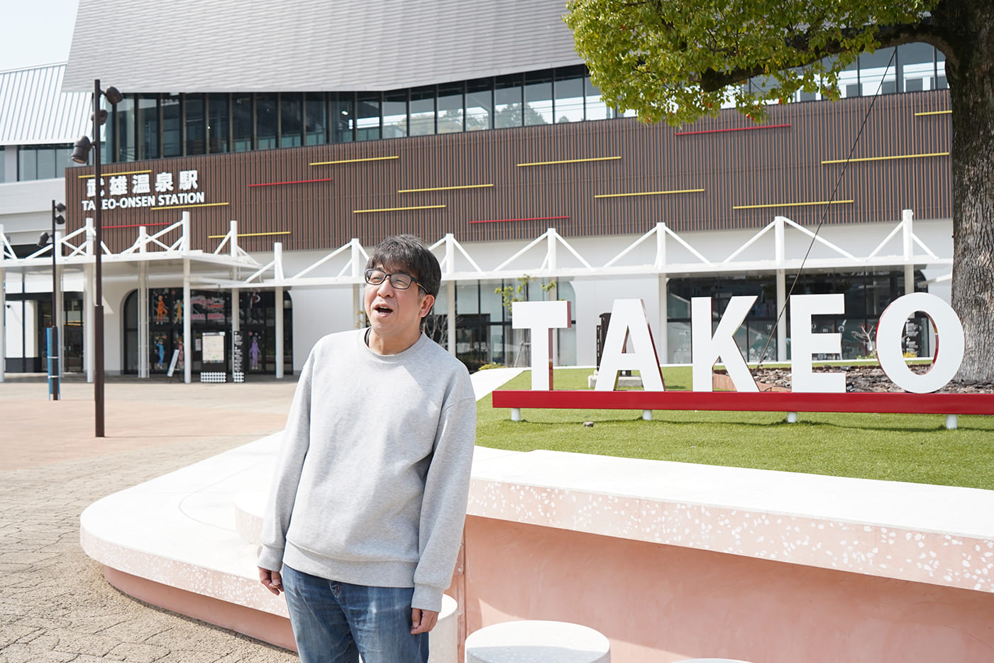 「本を読まなかった男」が図書館司書に。武雄の玄関口で見つけた“まち”との関わり方。 イメージ5