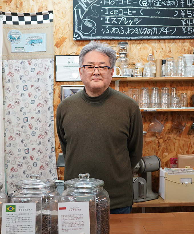 コーヒーの香りがつなぐ、武雄の「場」の作り方。ギフトショップから始まった『coffee shop 喜蔵』原田さんの歩み。 thumbnail